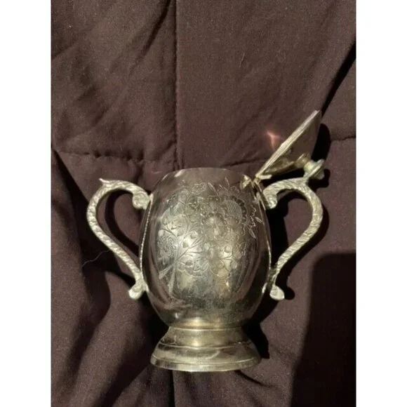 10.5 OZ Silver Sugar Bowl with Lid - Picture 4 of 4